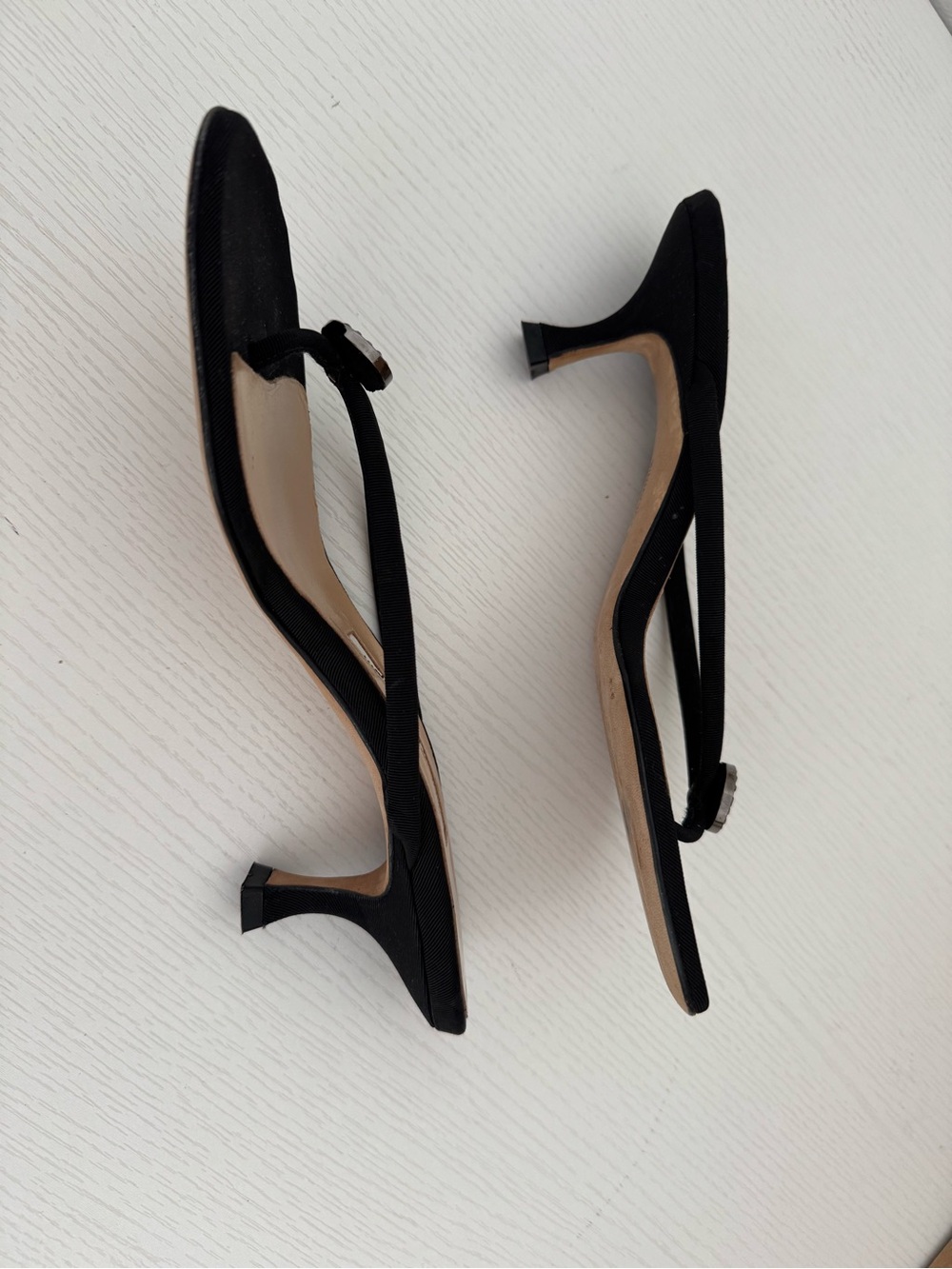 Manolo Blahnik EU 36.5 Black Thong Kitten Heel Sandals Y2K Vintage Shoes - Picture 2 of 6